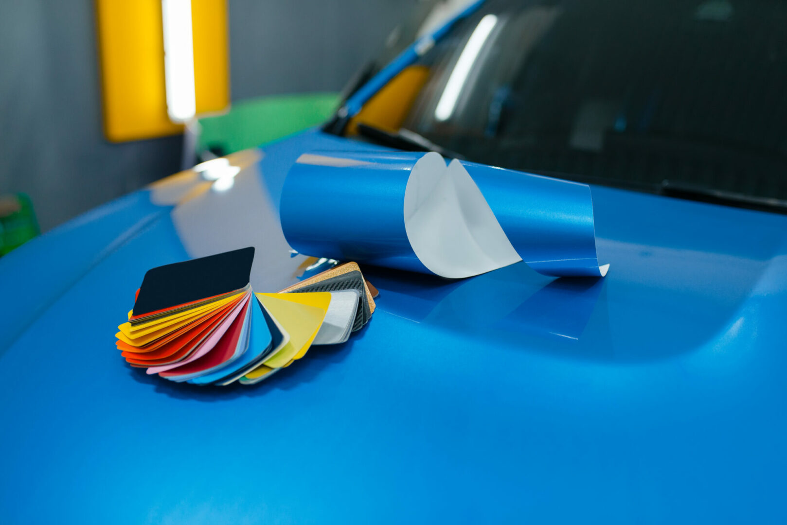 → Autofolie - Car Wrapping Folie in verschiedenen Farben und